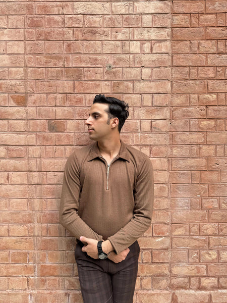 BROWN NECK ZIPPER
